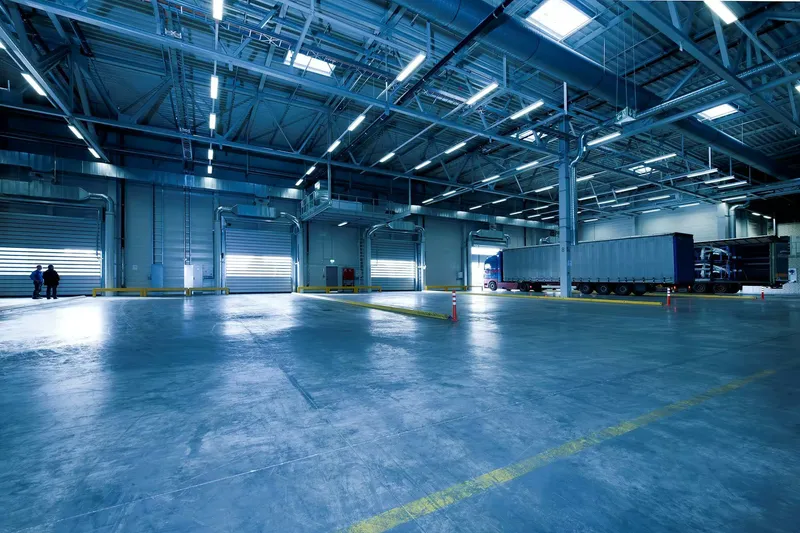 Warehouse floor operations with compressed work schedule
